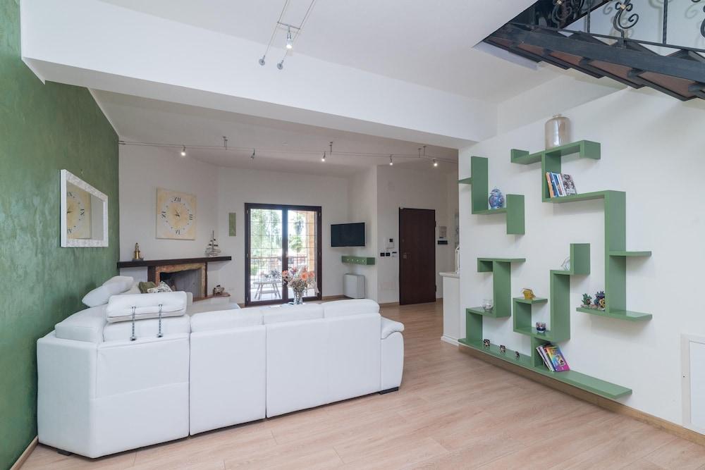 Dimora Patrizia With Pool