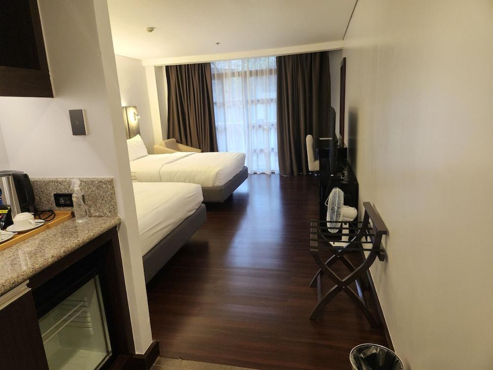 Camp john hay forest lodge