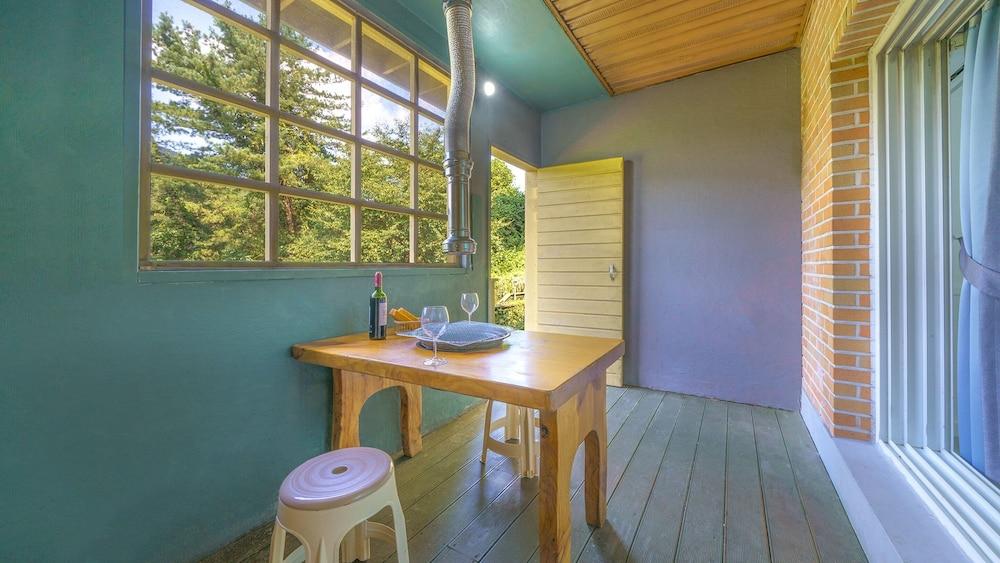 Yangpyeong Beulleosseom pet spa Pension