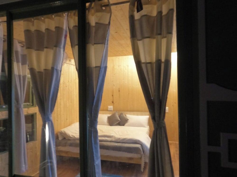 Aikyam Cottages and Camps