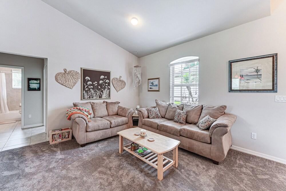 Fire Table & Home Gym: Secluded Naples Home