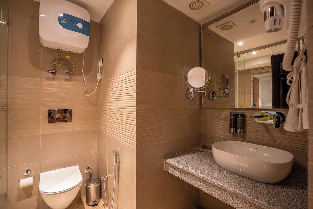 Alt Life Luxe Himalayan Crown Mcelodganj