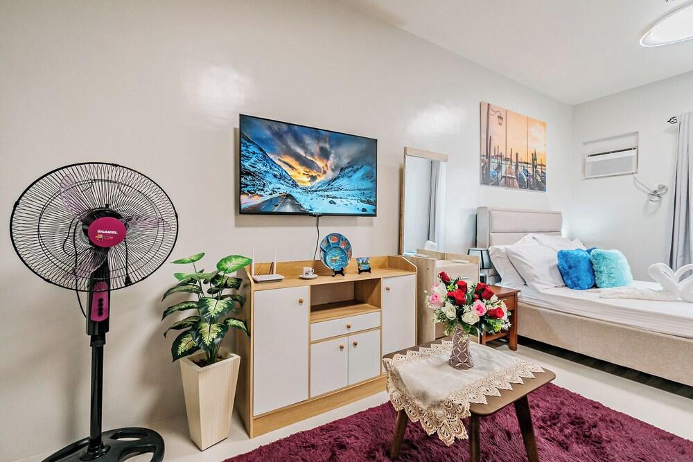 Precious Florannjoe Chic New Studio With Best Care