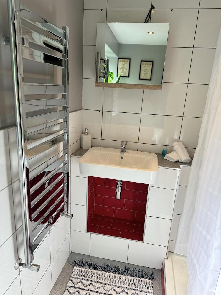 Coventry Cozy Cottage