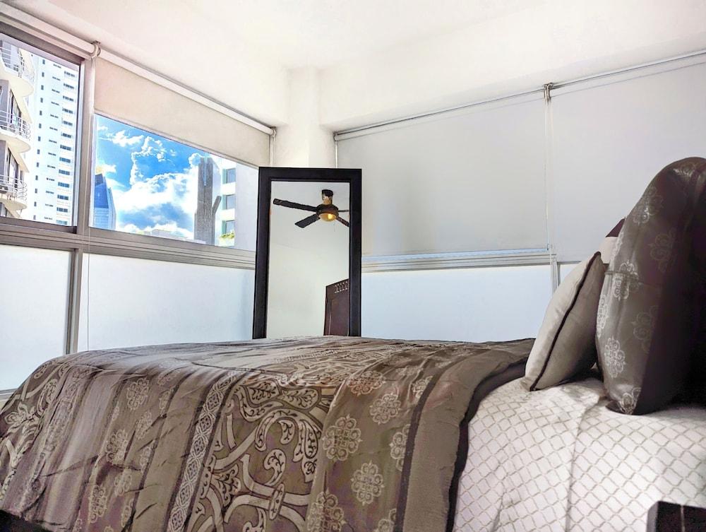 YC 701-C l Apartamento 2BR en av balboa