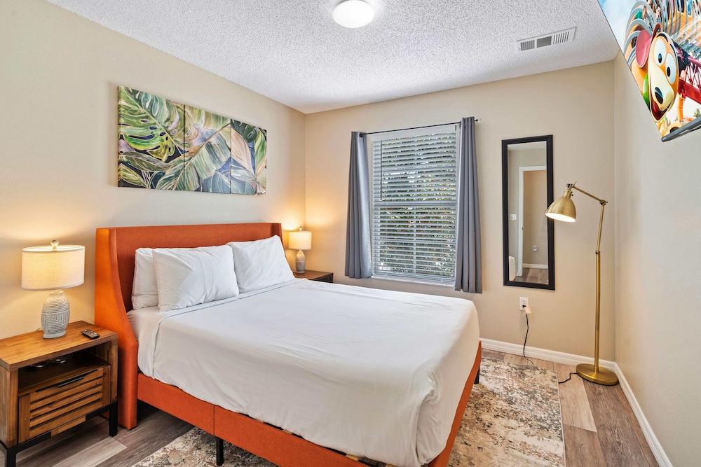 8400 Blue Lagoon Drive