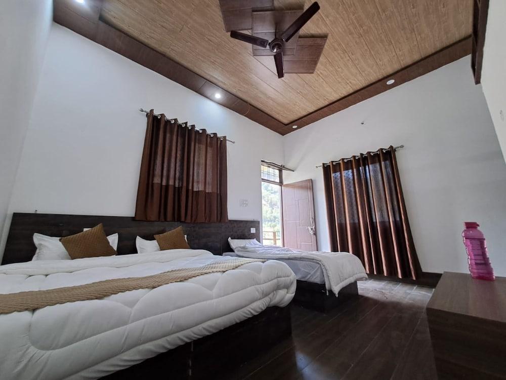 Goroomgo Kedar Chaukhamba Homestay