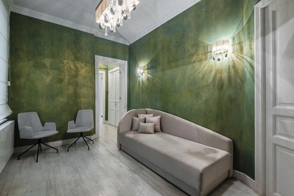 Highline Downtown Aparthotel