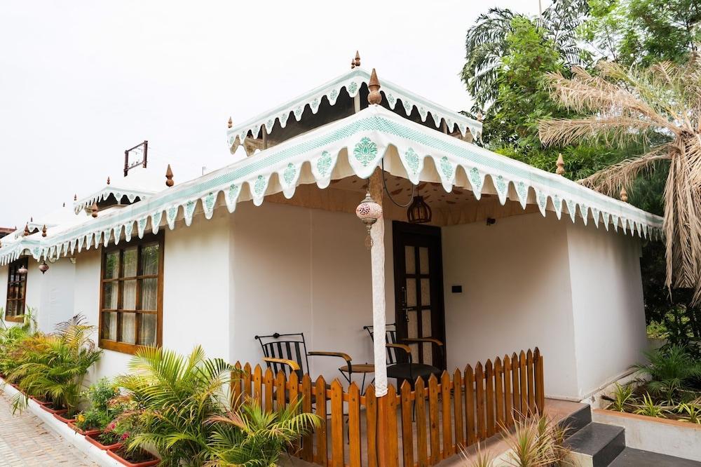 Wishotel Resort The Raj Vasa