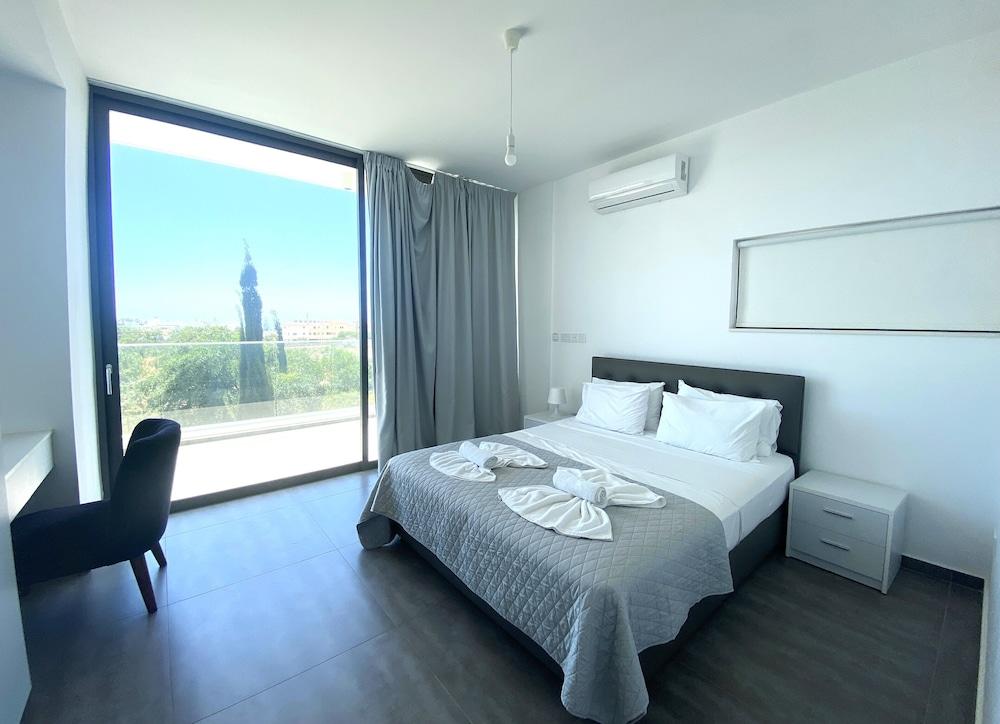 Ayia Napa Nissi Pearl Villas