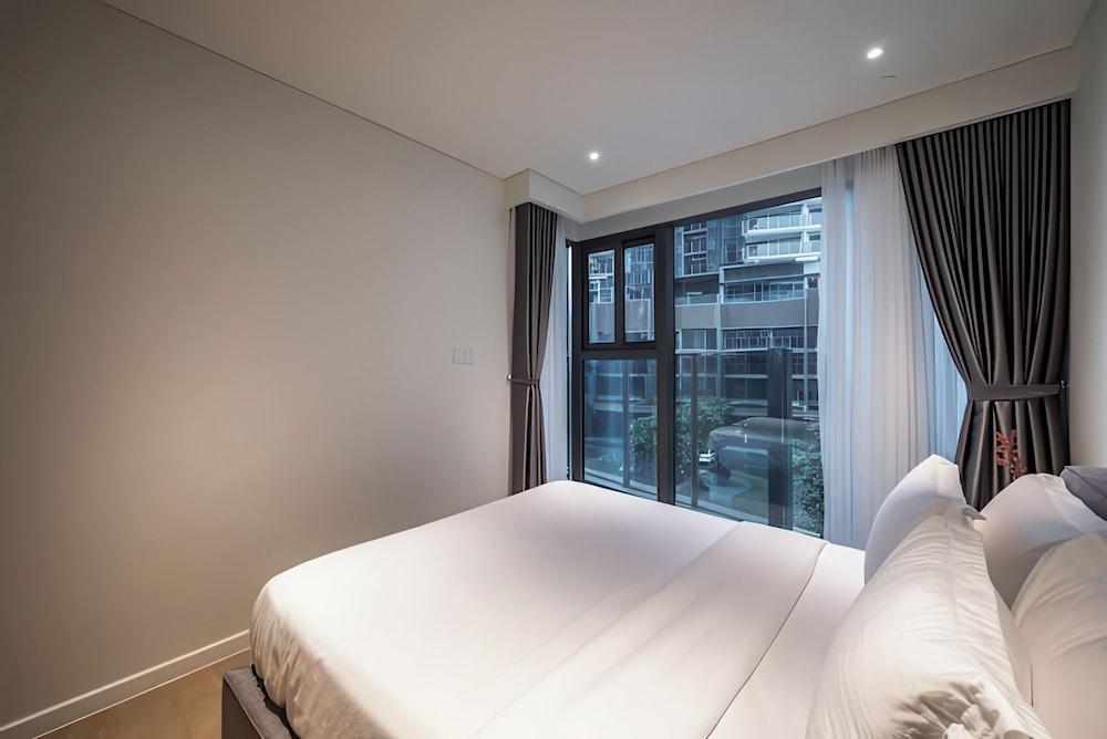 The Opera Residence - Pool & Sauna