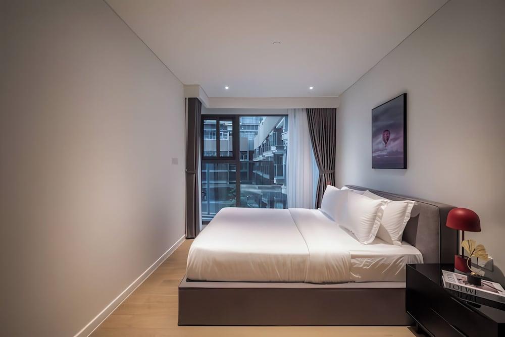 The Opera Residence - Pool & Sauna