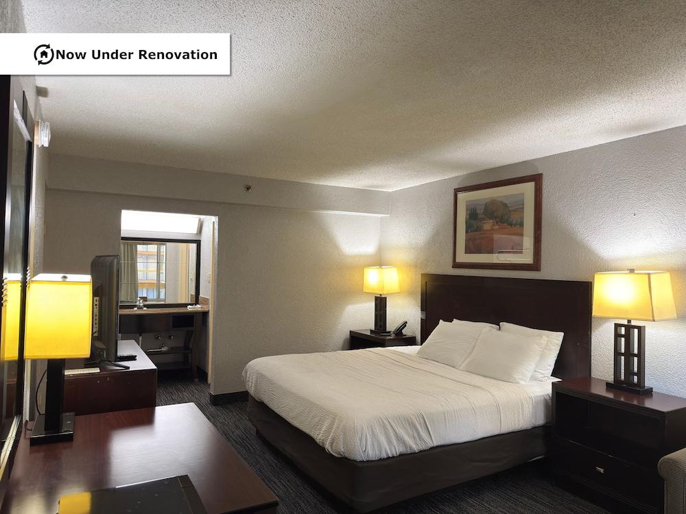 The Lodge Hotel and Banquets