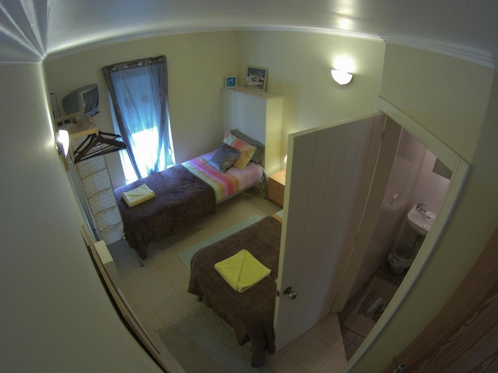Peniche Surf Lodge - Hostel