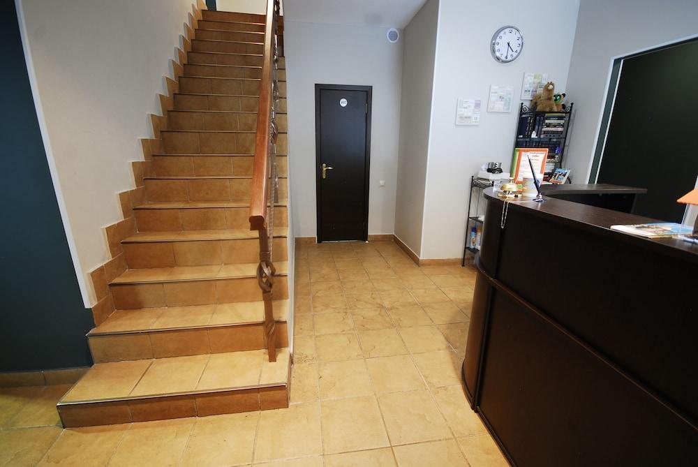 Landmark City Hotel - Hostel