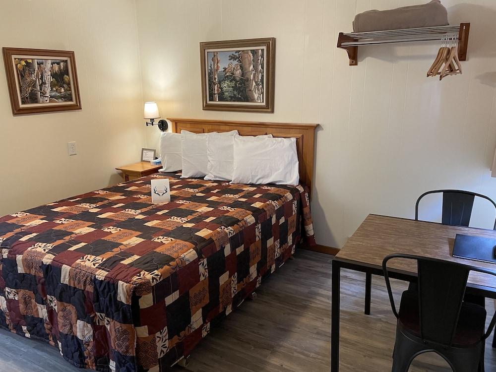 Whitetail Creek Resort