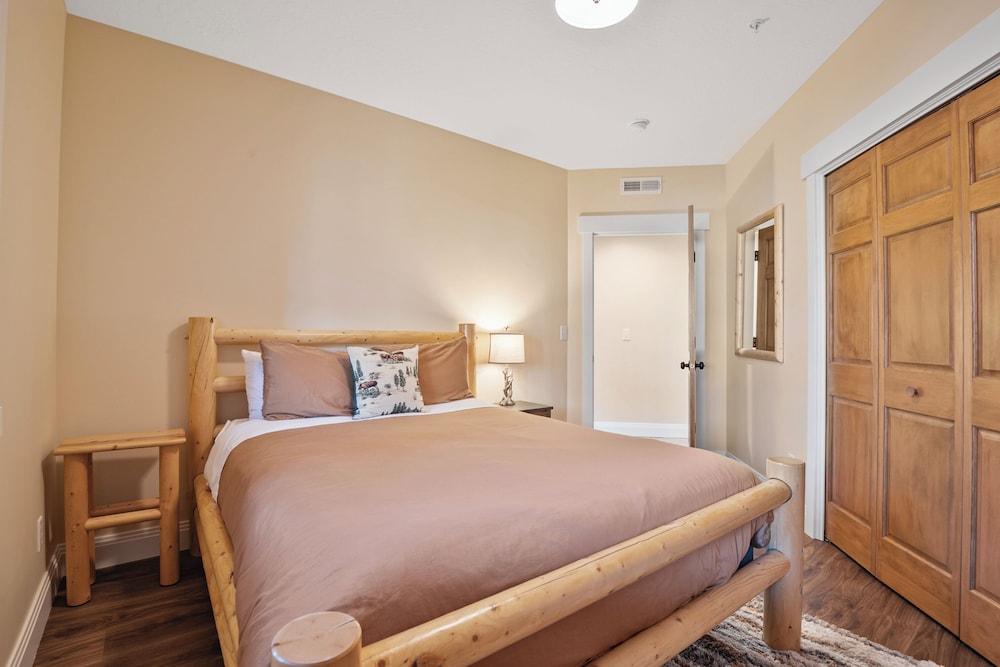 Updated Town Pointe by Park City Vacations