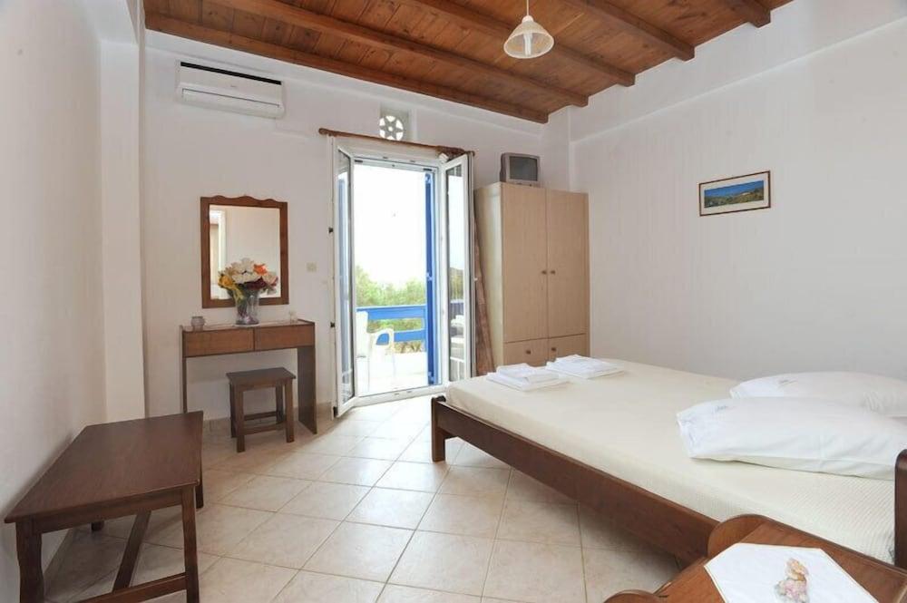 Nostos Beachfront Apartments & Studios