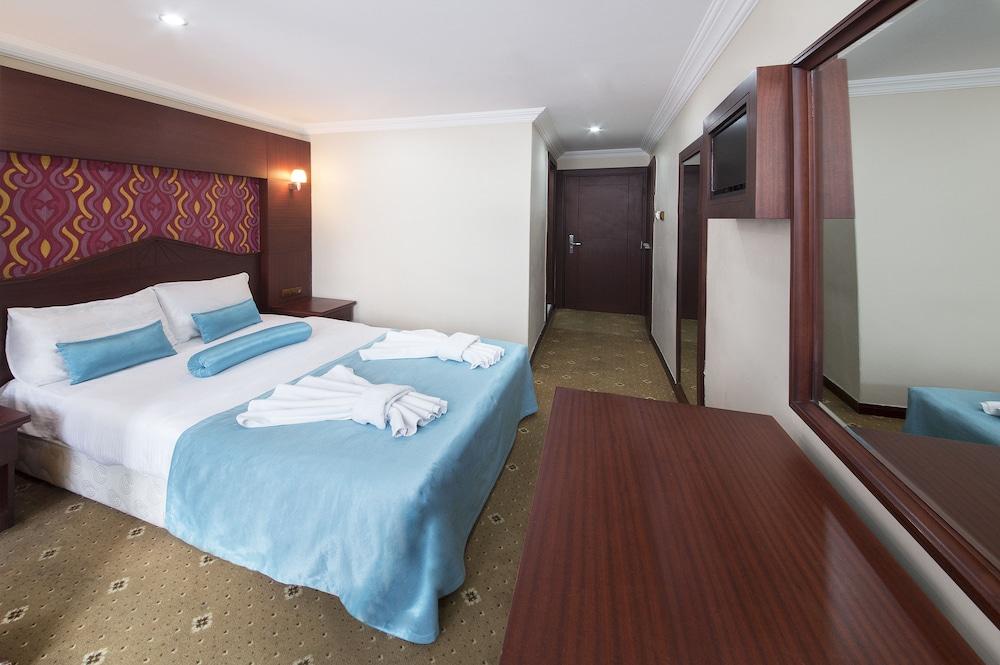 GRAND ZENTRUM HOTEL CAFE RESTAURANT - Taksim Square