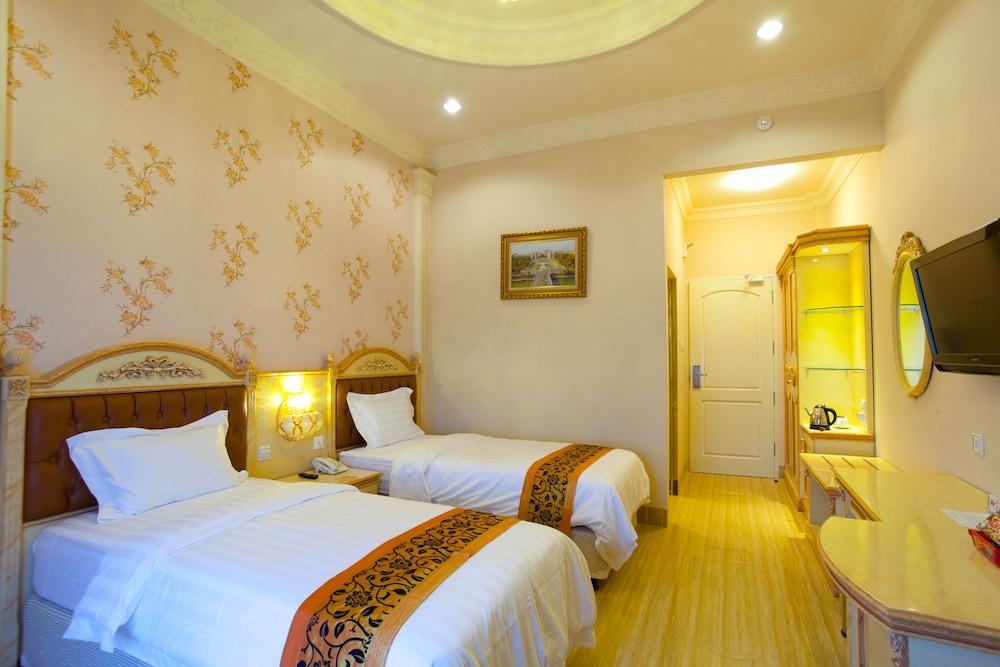 Grand Town Hotel Makassar