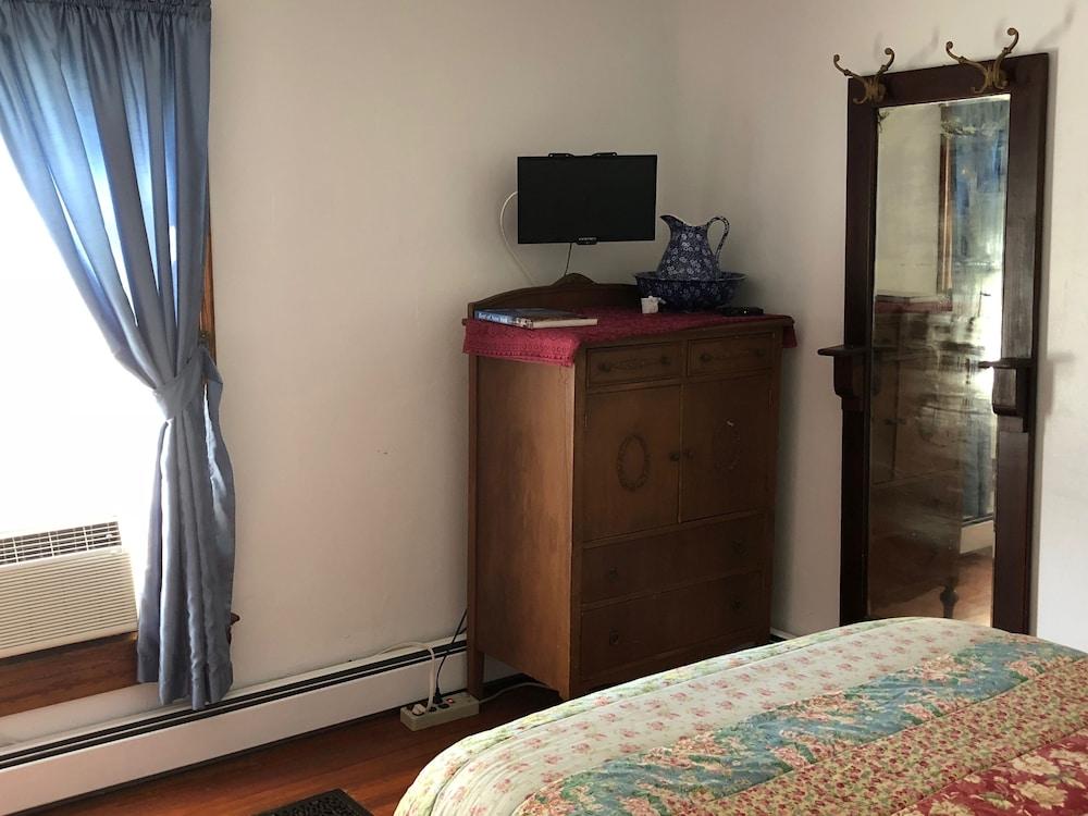 Antique Rose Inn Windham