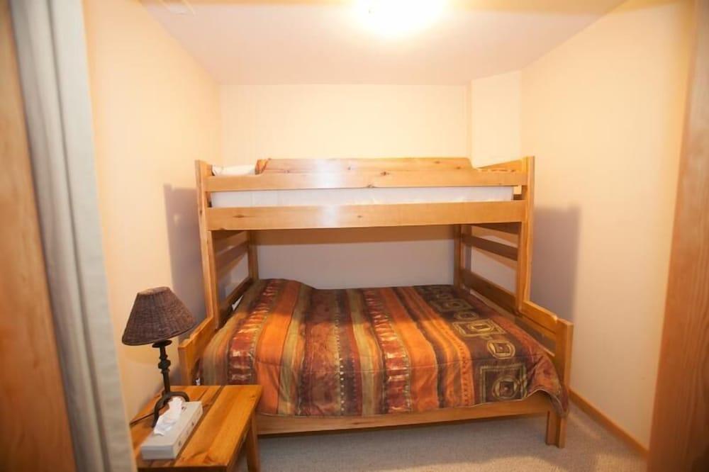 Keremeos Creek Crossing by Apex Accommo