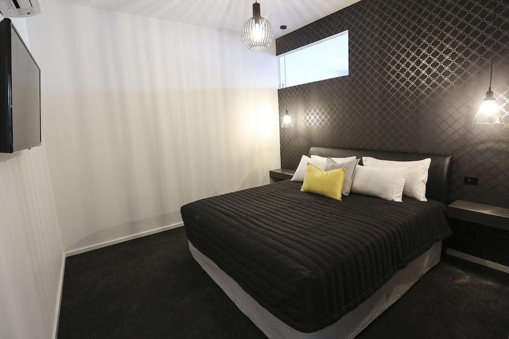 Indulge Apartments CBD