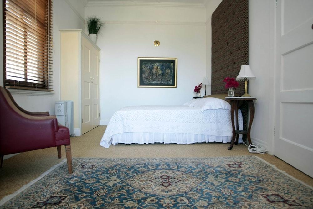 Bella Ev Guest House