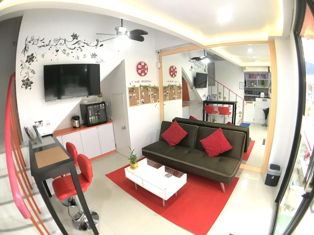 The Room Patong Hotel