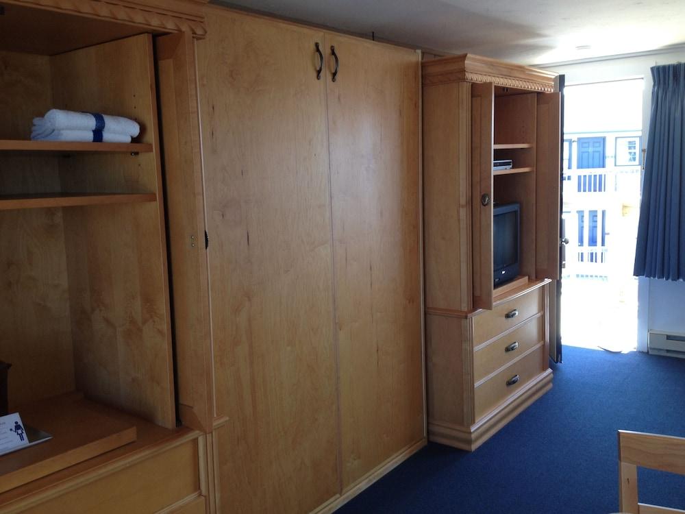 Mariner's Point Resort