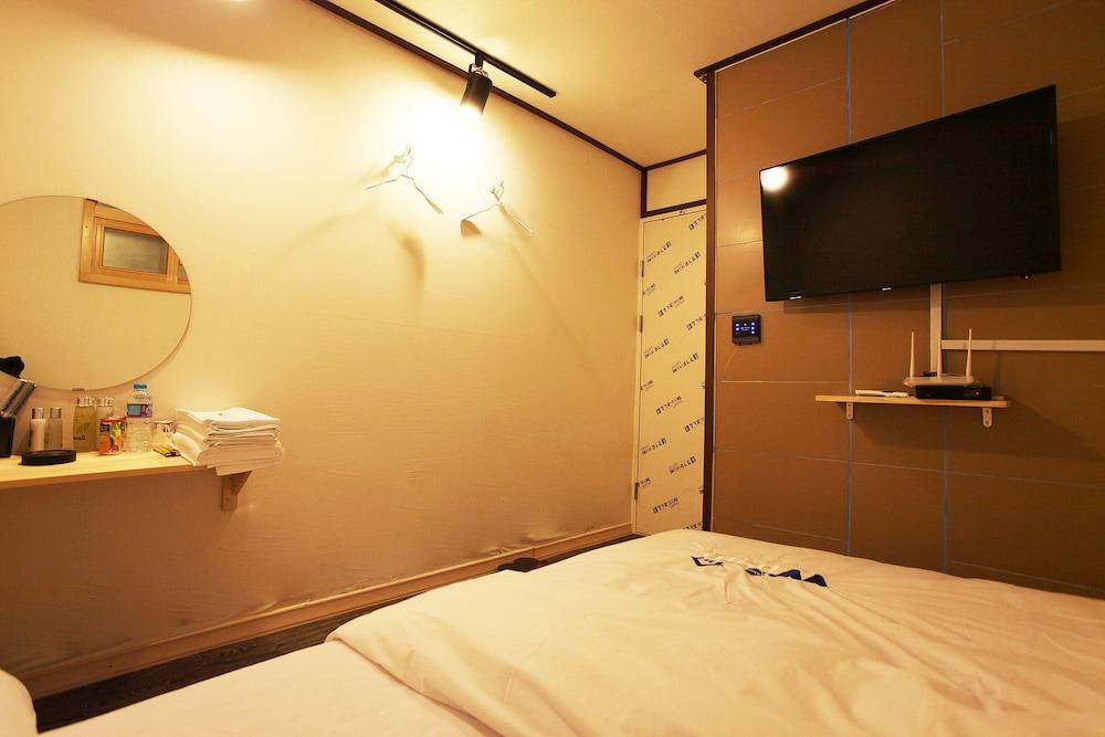 W mini hotel - Hostel