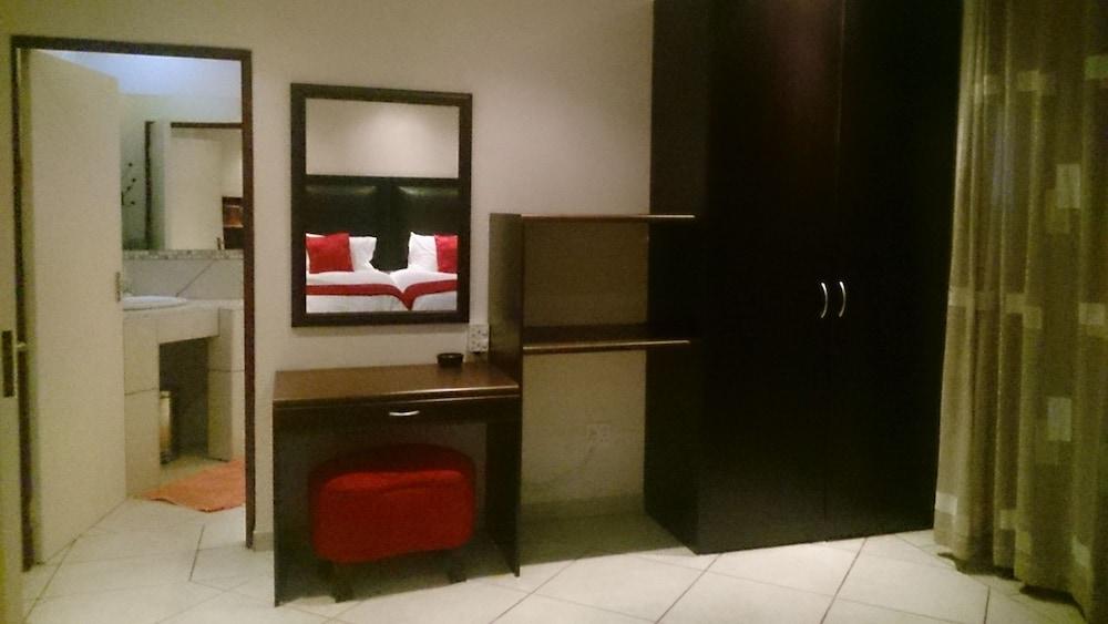 Magaliqua Guest House