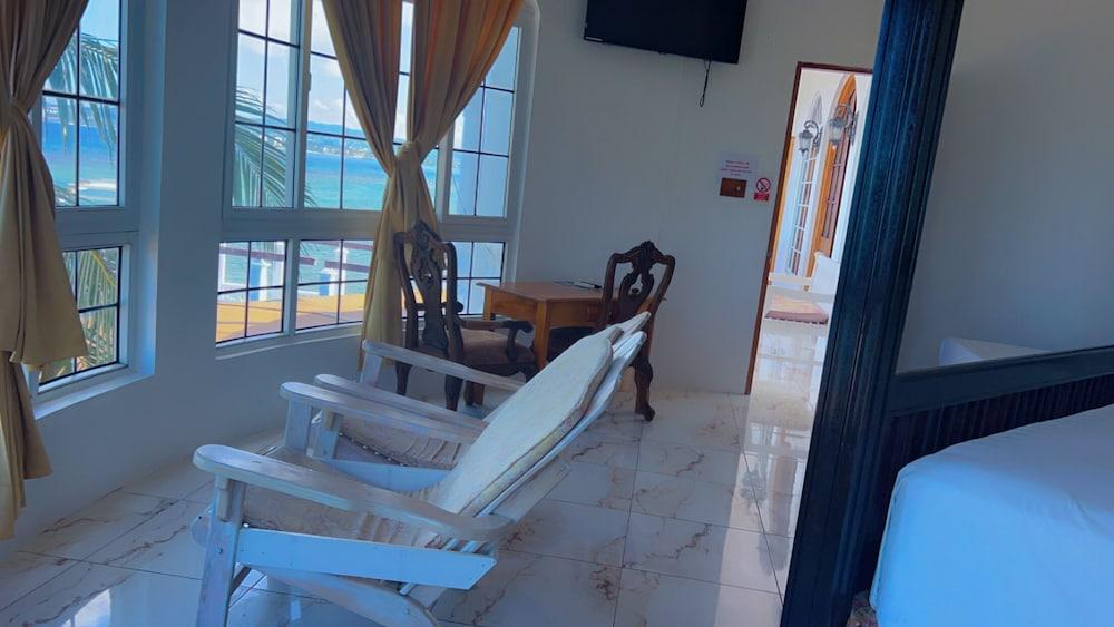 Waters Edge Guest House