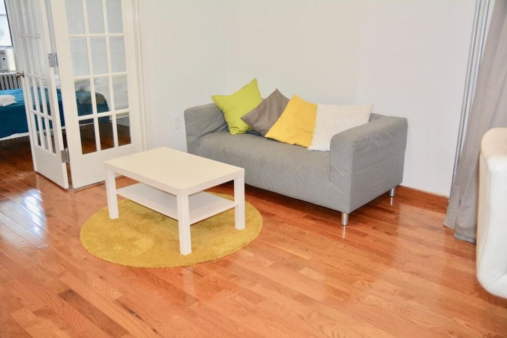 The Topping Three-Bedroom Apartment