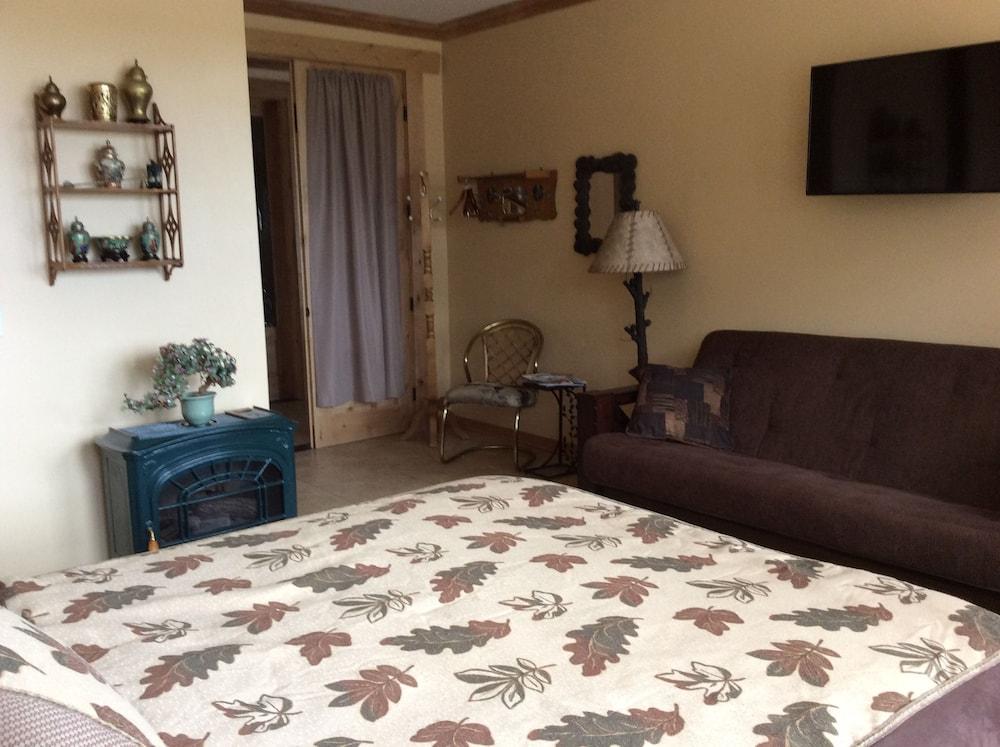 Elktrace Bed & Breakfast