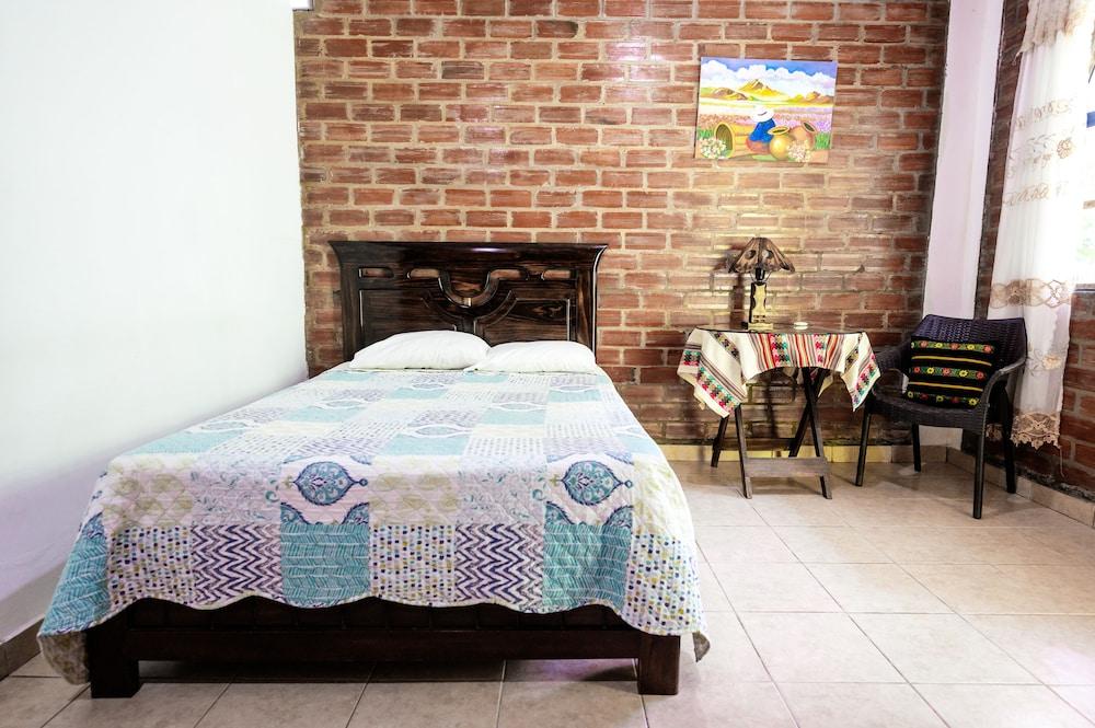 Los Huingos Eco Lodge