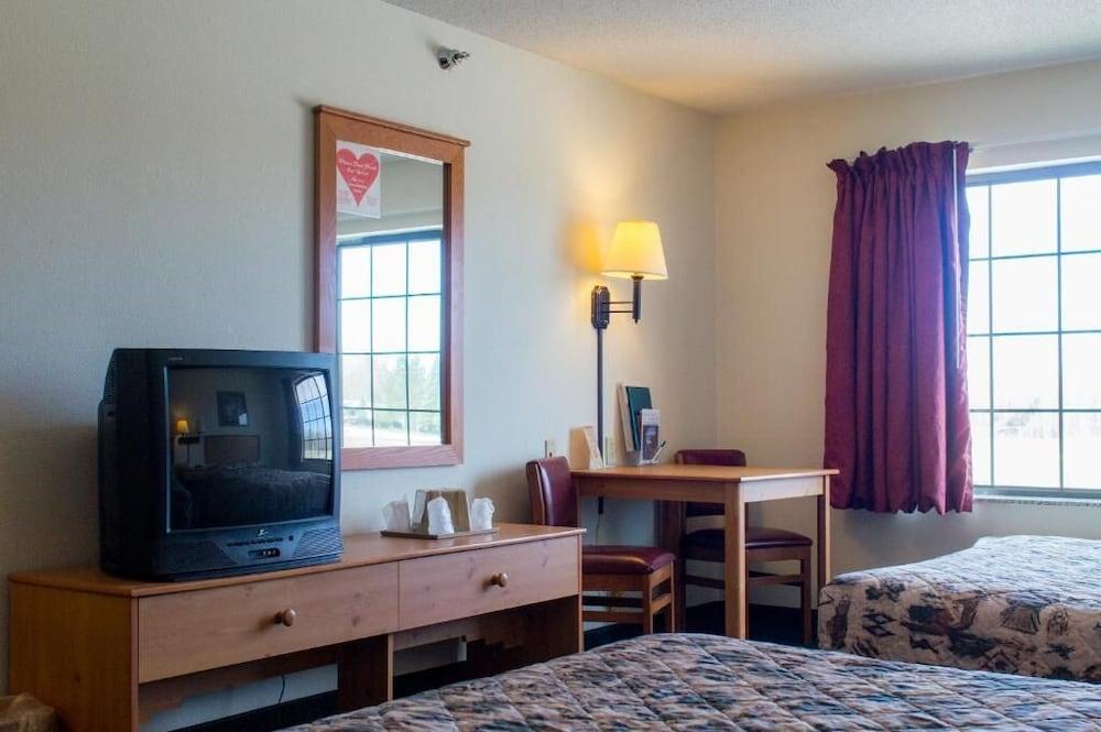 White Oak Inn & Suites