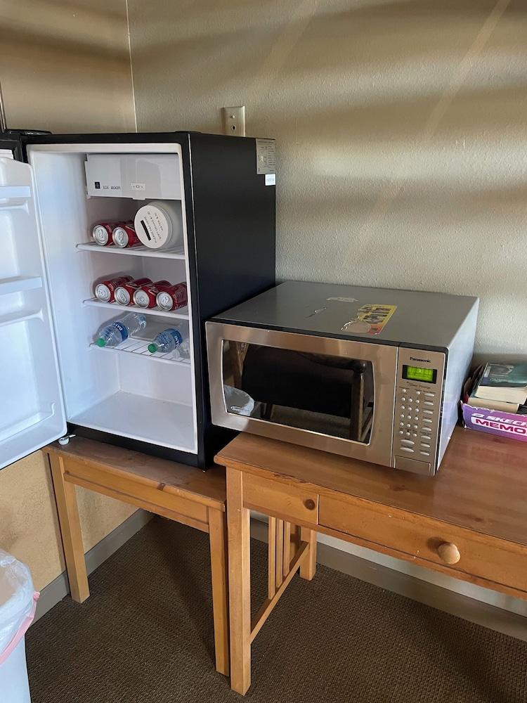 Rawlins Western Lodge