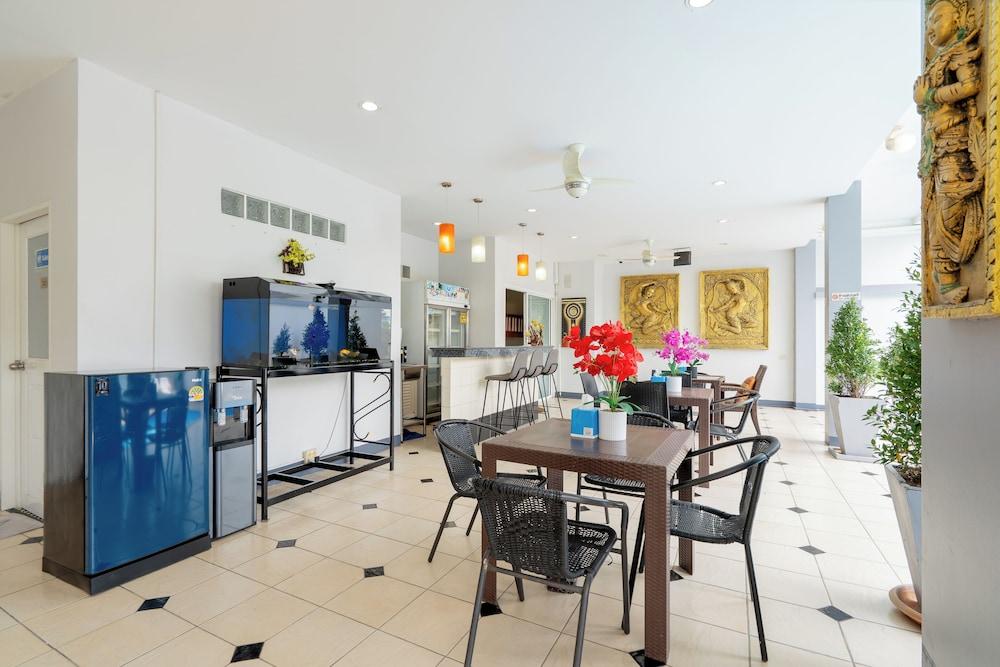 Square One Hotel Patong