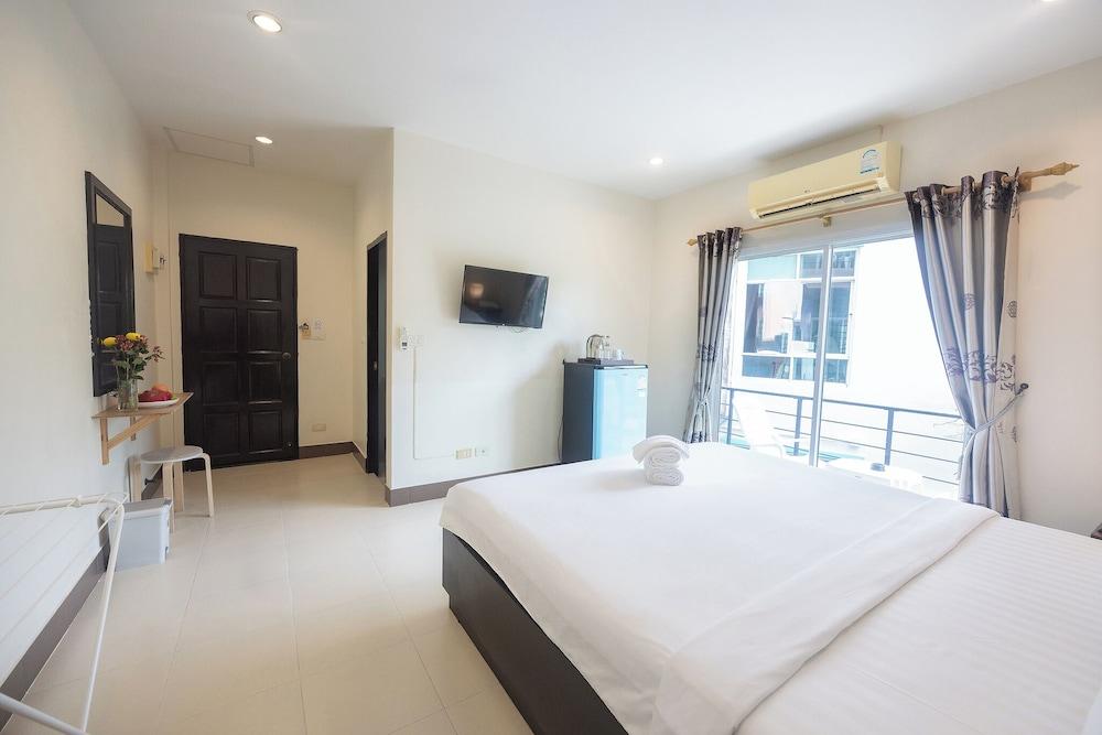 Baan Yuyen Karon Guesthouse