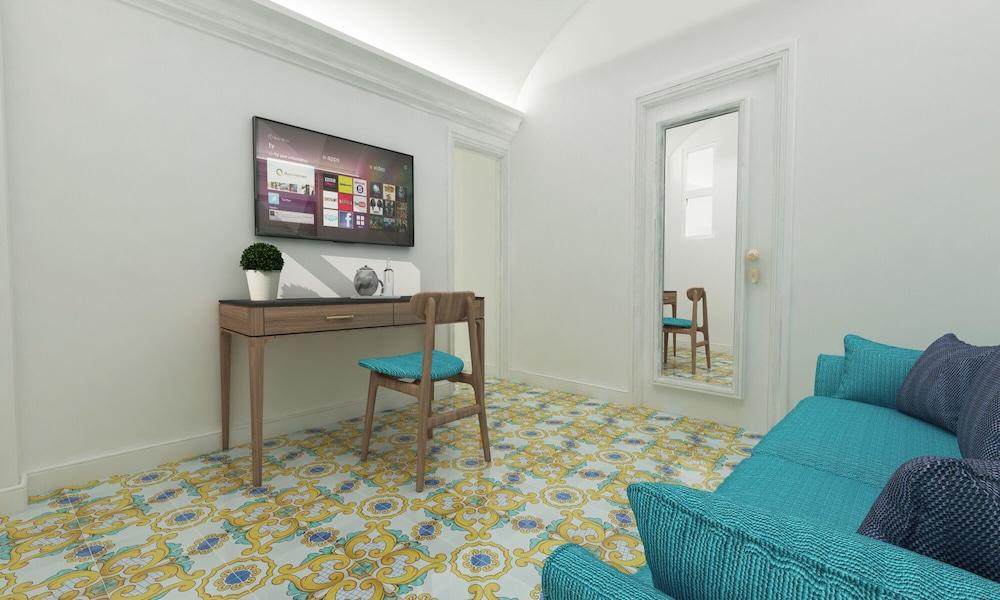 Palazzo Gargiulo Luxury Rooms & Suites