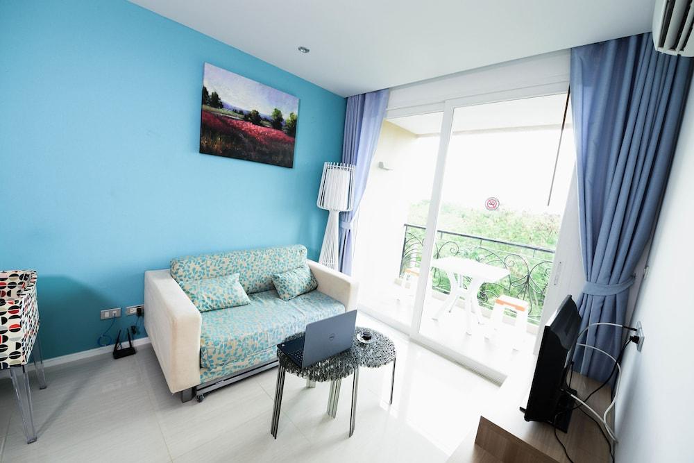 Atlantis Condo Resort by Natnarin