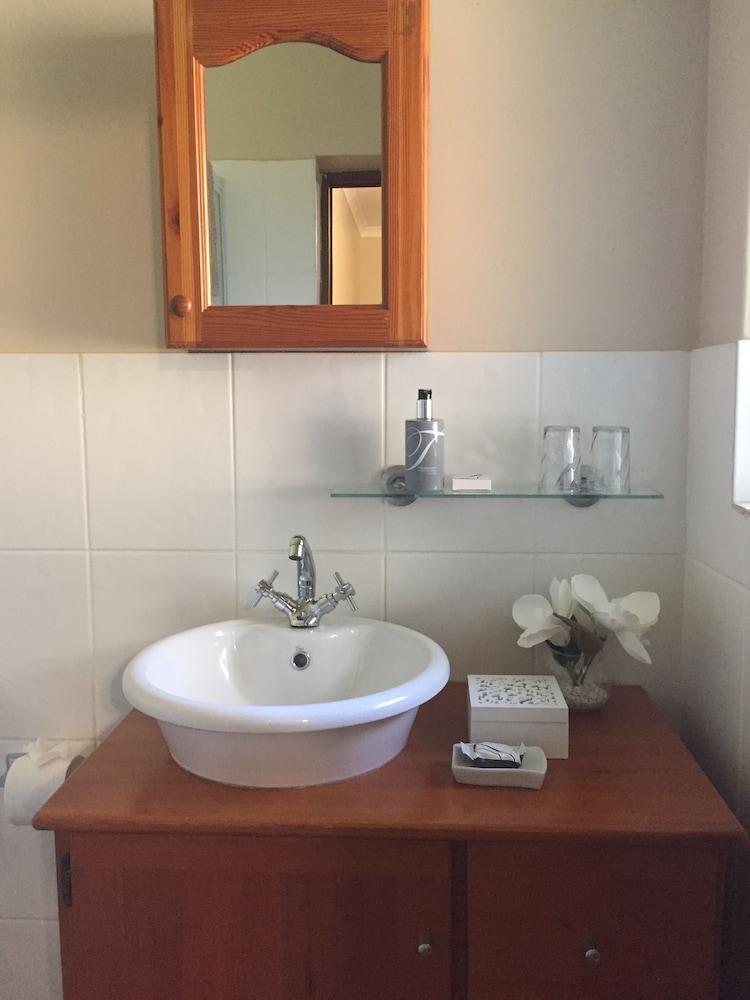 Buya Futhi Bed & Breakfast