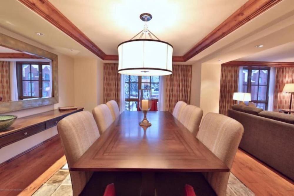 St Regis Residence Club 3 Bedroom - Heart of Downtown Aspen!
