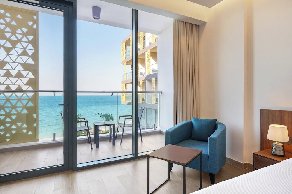 Beach Bay Hotel Mirfa