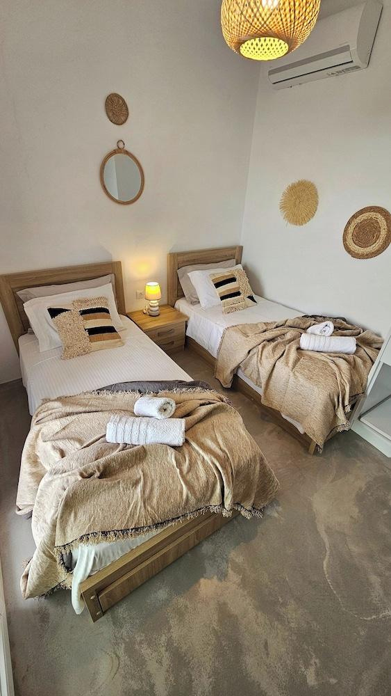 Mykonos4Islands Seaside Homes and Suites