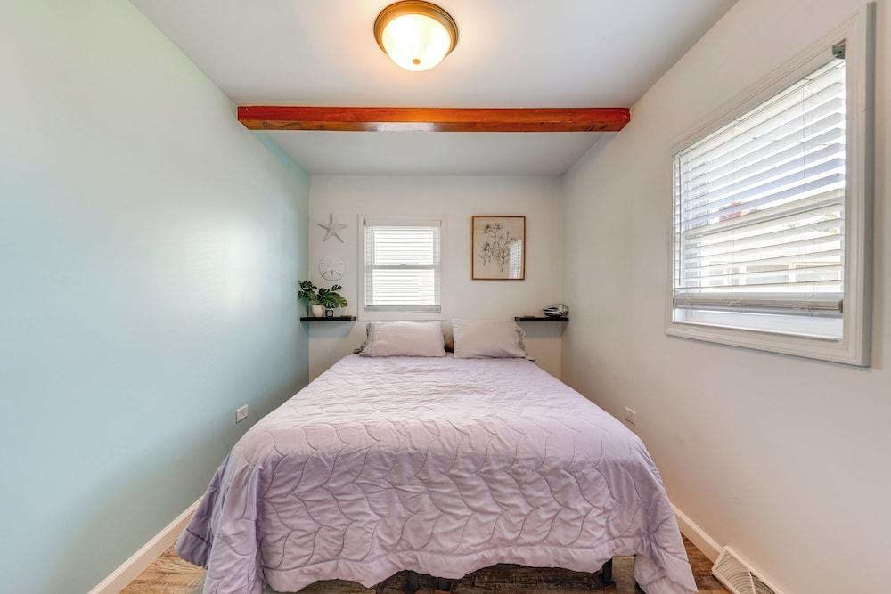 Crest Hill Home Near Golf ~ 3 Mi to Joliet!