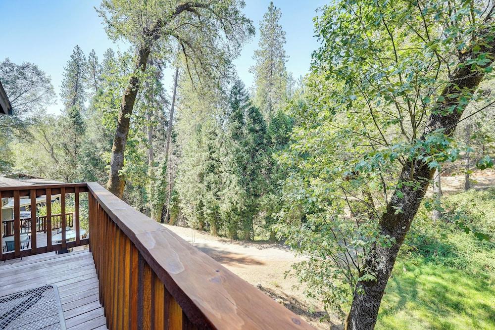 Mtn-view Gem: Deck, Grill & Fire Pit in West Point