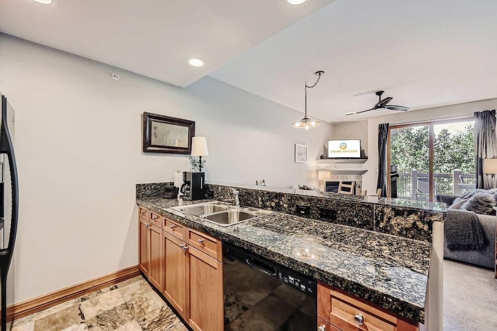 Cozy 1BR Near Trails w/ Shuttle to Slopes and Town