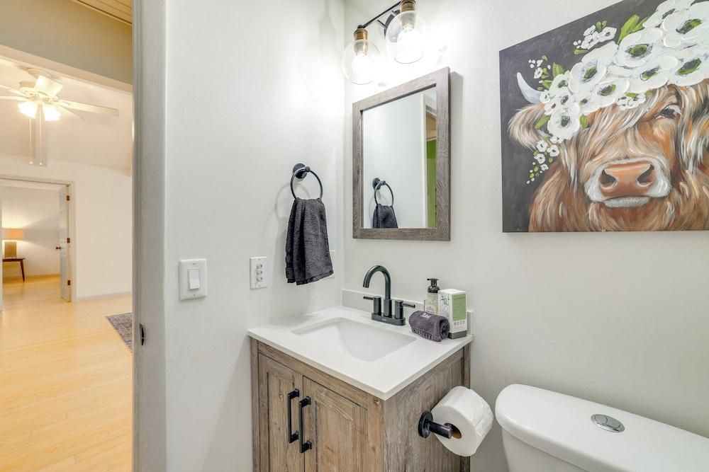 Home w/ Trail Access & Fire Pit in Bella Vista!